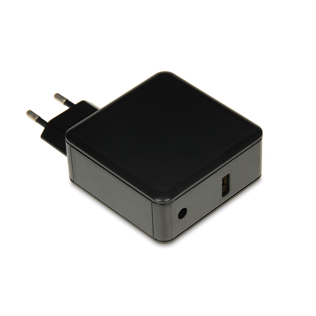 iBox IUZ65WA 18,5-20,5V / 3,5A 65W univerzális hálózati notebook töltő