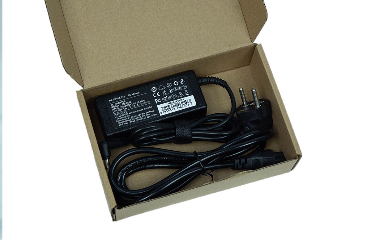 Acer NP.ADT0A.078 19V / 3,42A 65W 5,5x1,7mm Acer hálózati notebook töltő