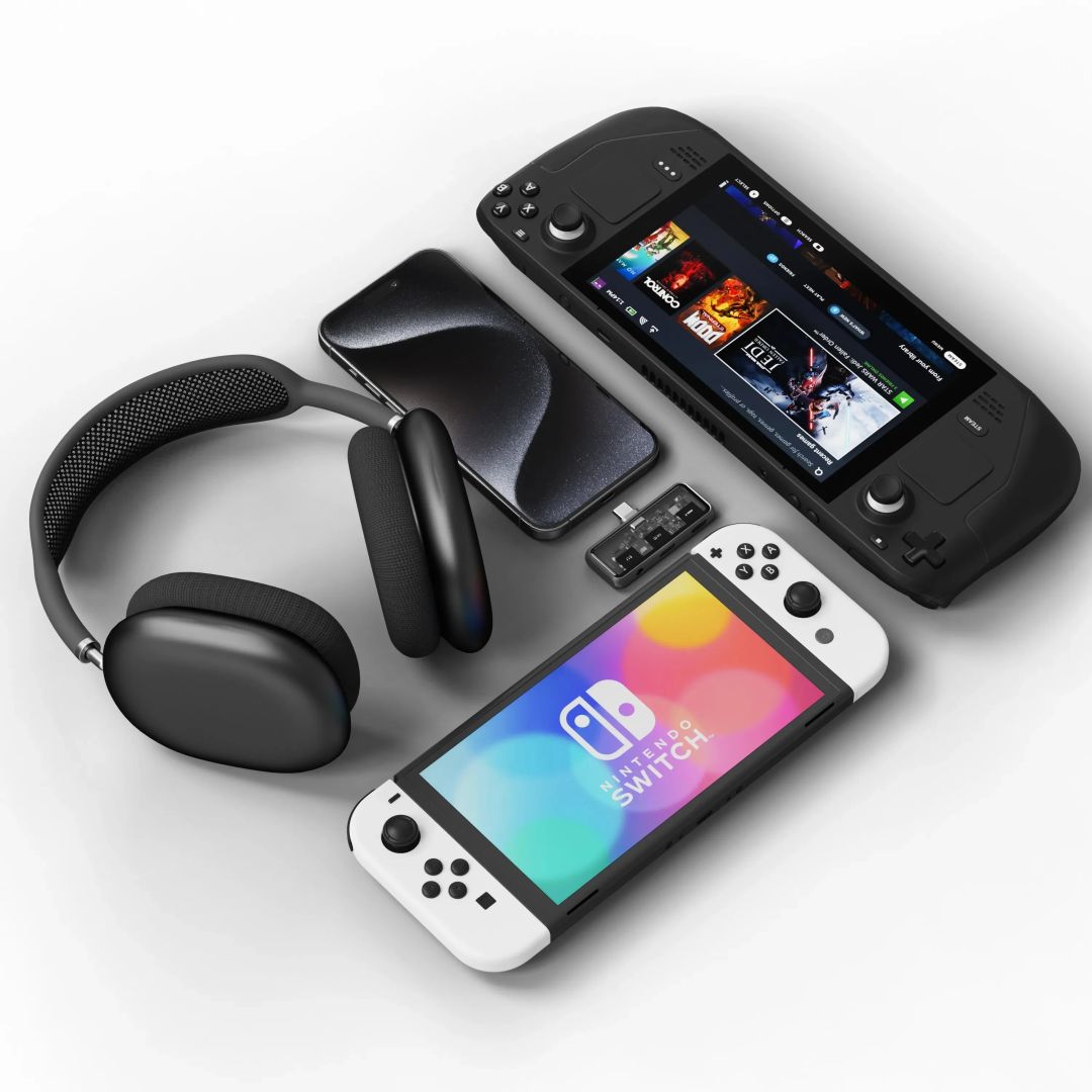Satechi Mobile XR Hub with dual USB-C and Audio Space Gray