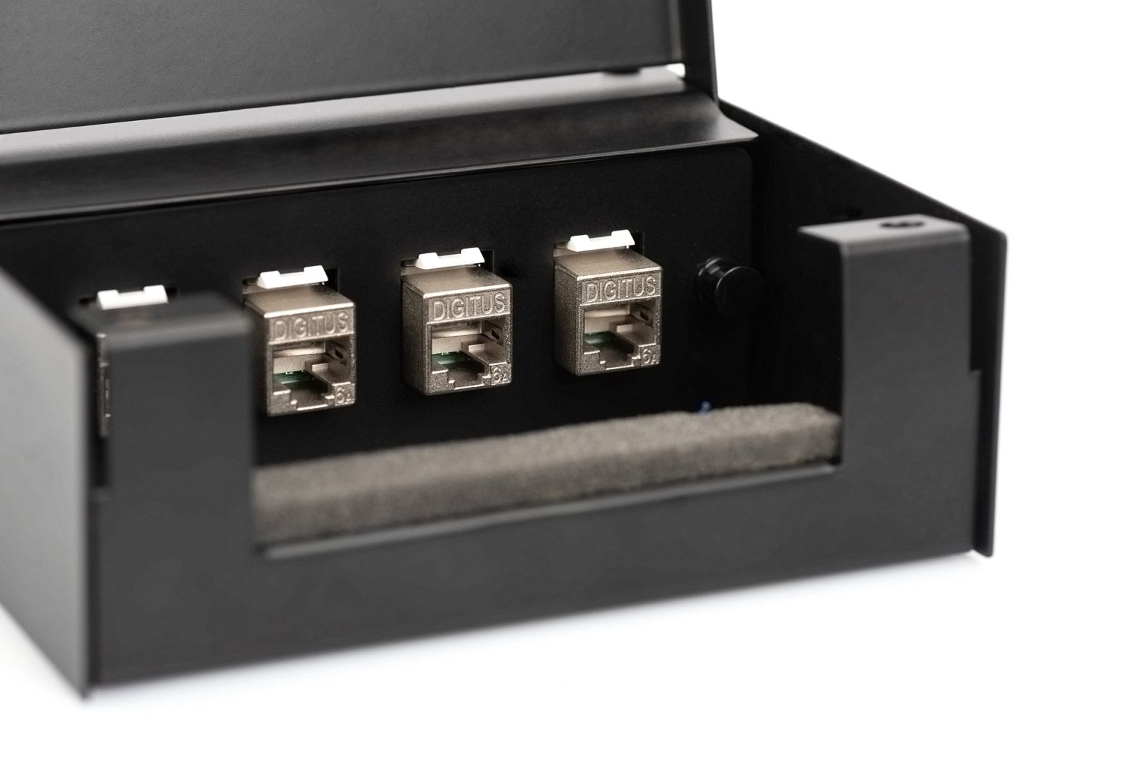 Digitus DN-93708 hálózati berendezés tároló és szekrény Black