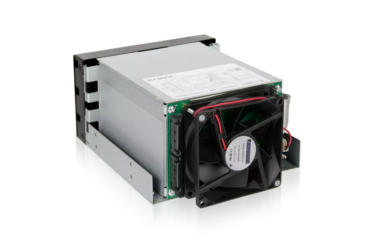 IcyDock FatCage MB153SP-B 3 Bay EZ-Tray 3.5