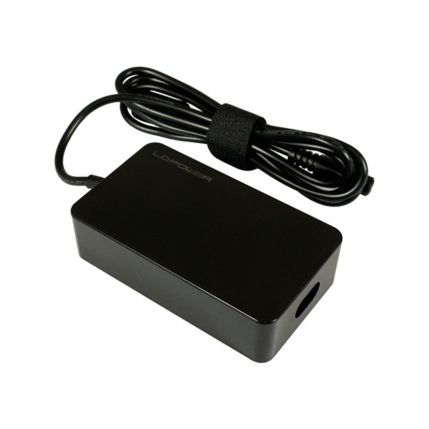LC Power LC-NB-PRO-65 18,5-20V / 3,51A 65W univerzális hálózati notebook töltő