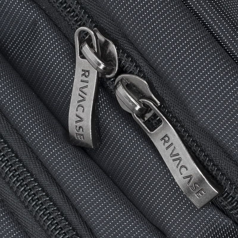 RivaCase 8257 Full Size 17,3