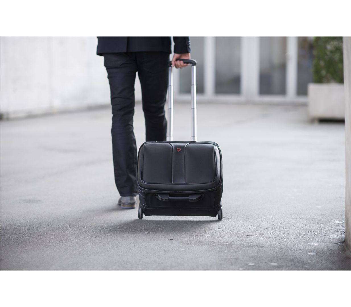 Wenger Patriot 2-Piece Business Set with Comp-U-Roller 17.3