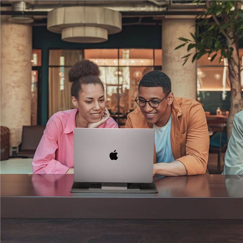 Spigen Valentinus S Notebook táska 16