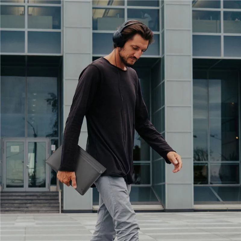 Spigen Valentinus S Notebook táska 16