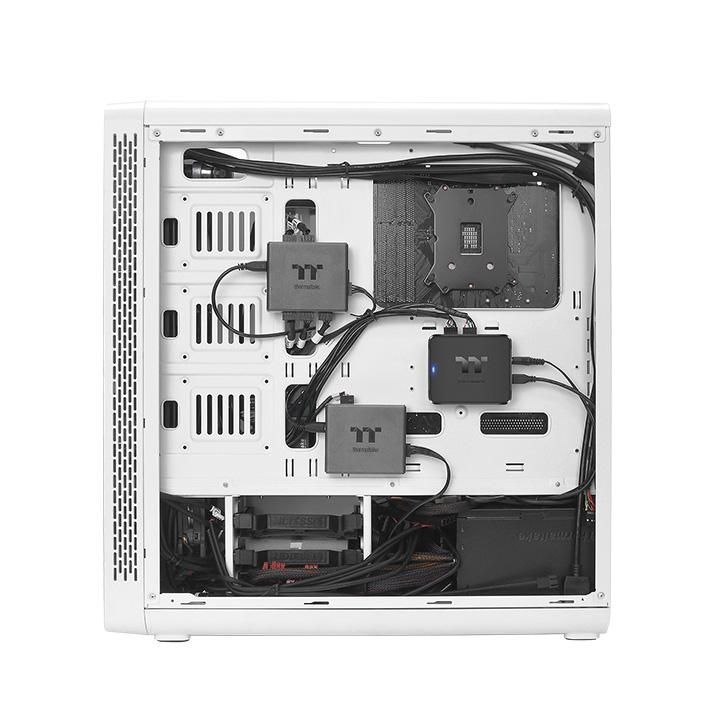 Thermaltake H200 Internal 6 Ports USB2.0 Hub Black