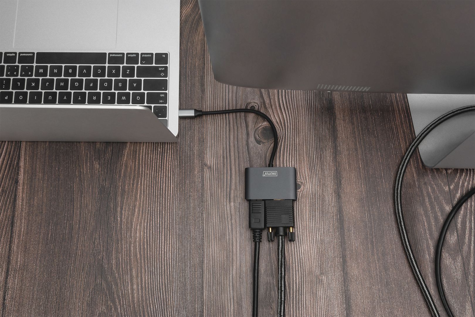 Digitus USB Type-C 4K 2-in-1 DisplayPort + VGA Graphics Adapter Silver