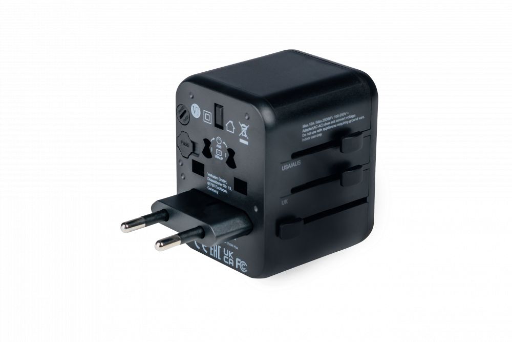 Verbatim Universal Travel Adapter UTA-03 Plug with USB-C PD & QC, 2 x USB-C & 2 x USB-A ports