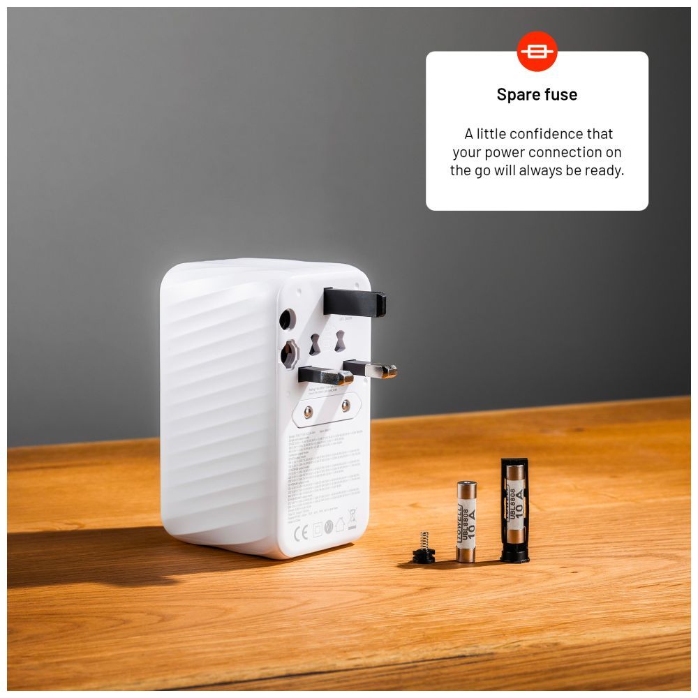 FIXED Voyager utazó adapter 3xUSB-C/1xUSB GaN 120W, fehér