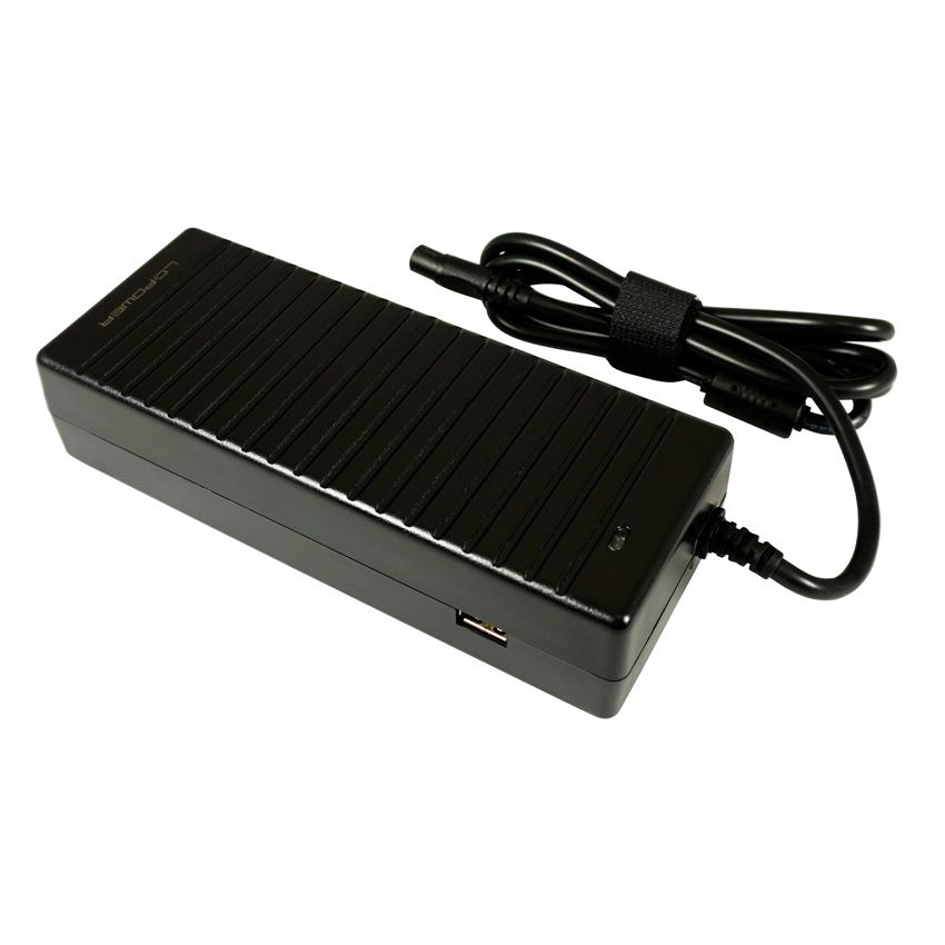 LC Power LC-NB-PRO-120 18,5-20V / 6,48A 120W univerzális hálózati notebook töltő