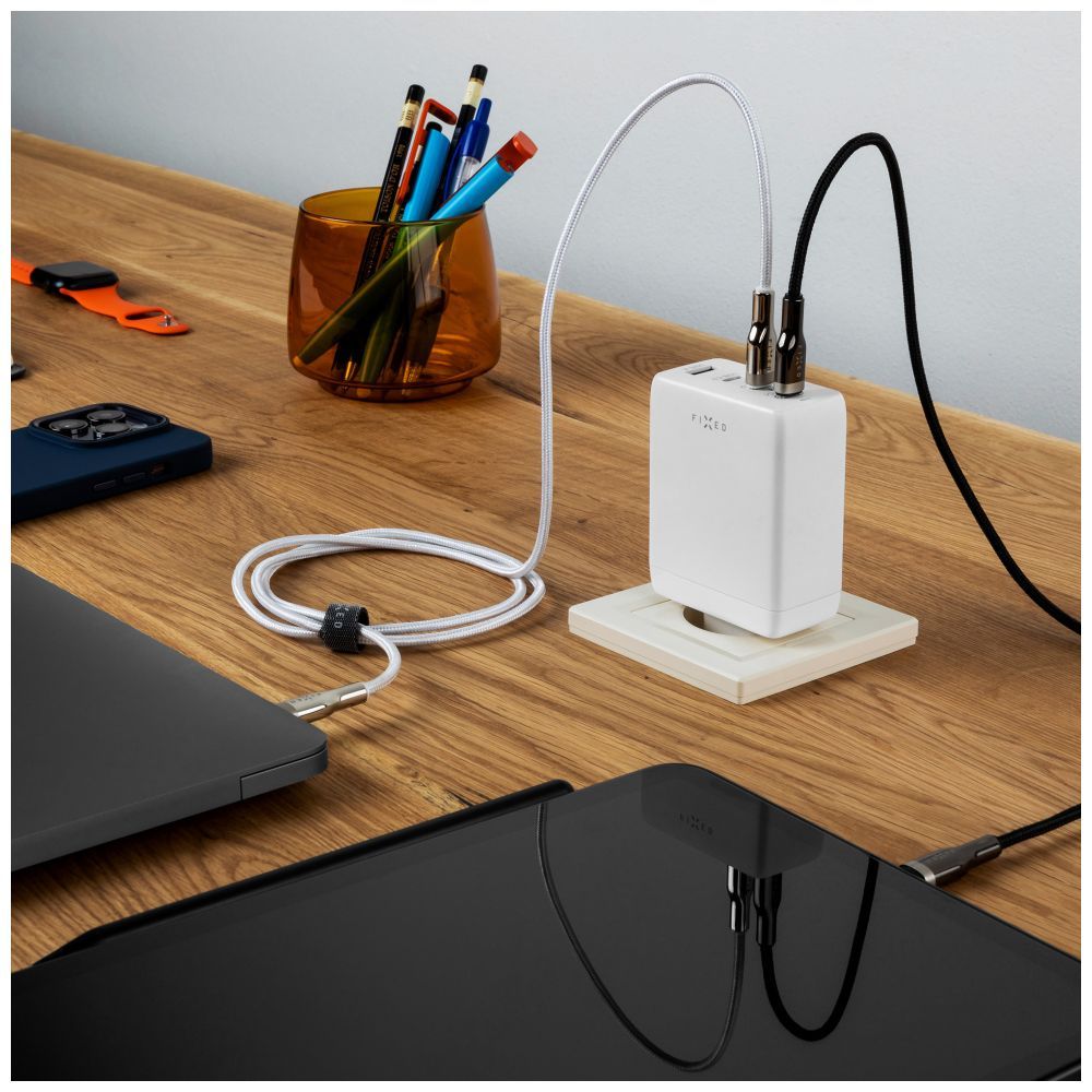 FIXED hálózati töltő 3xUSB-C 1xUSB-A kimenet, GaN technológia,PD 3.0, 100W, fehér