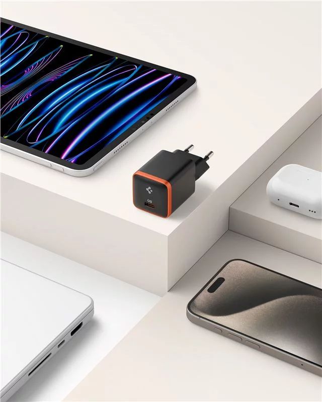 Spigen Essential 30W Wall Charger EE301EU Black