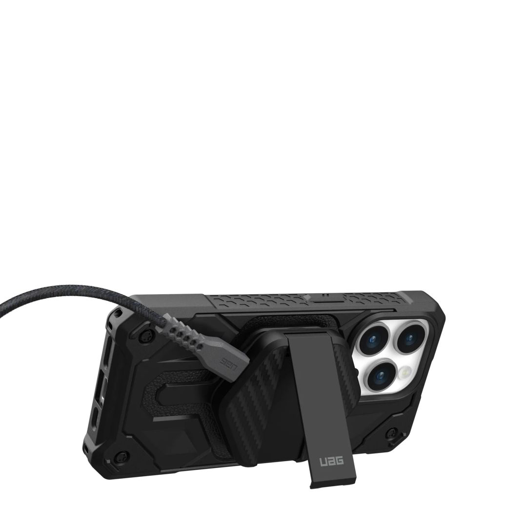 UAG Wireless Charging pad with kick stand Black/Carbon fiber