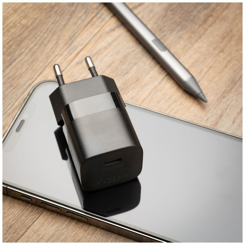 FIXED Mini hálózati töltőkészlet USB-C kimenettel és USB-C/Lightning kábellel 20W 1m, fekete