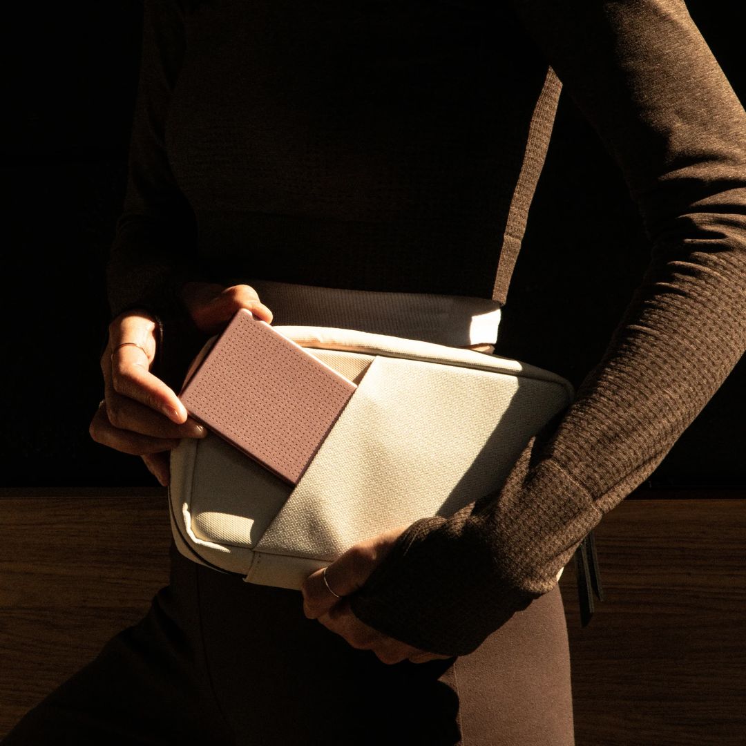 Native Union Active Magnetic 5000mAh Power Bank Apricot