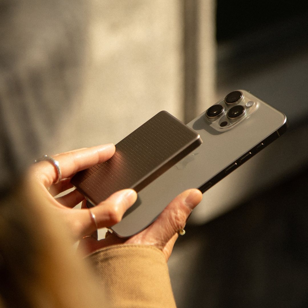 Native Union Active Magnetic 5000mAh Power Bank Sandstone