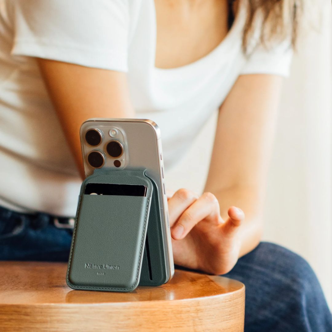 Native Union Active Wallet Stand Slate Green