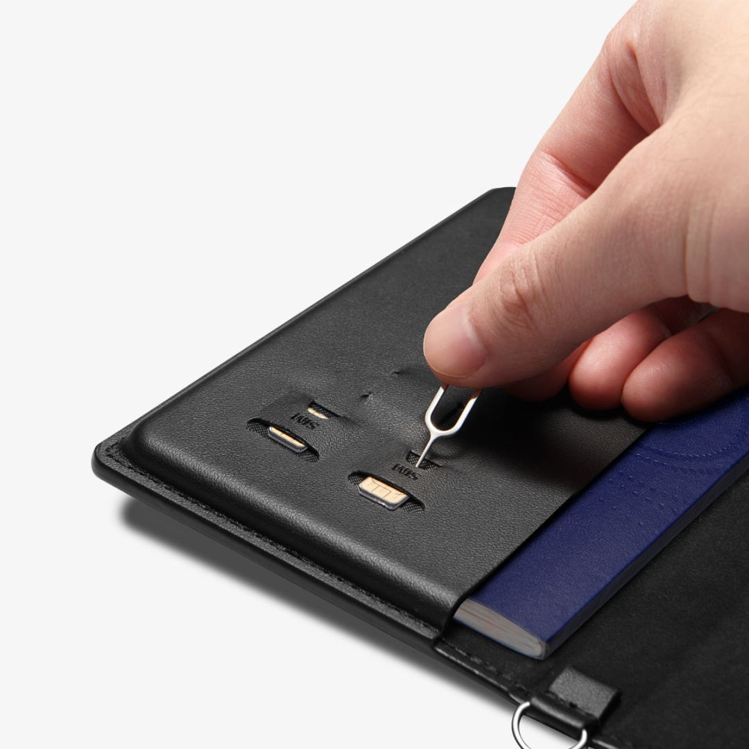Spigen Universal Passport Holder Black