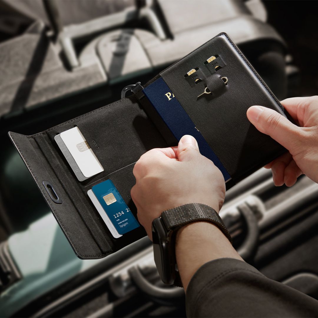 Spigen Universal Passport Holder Black