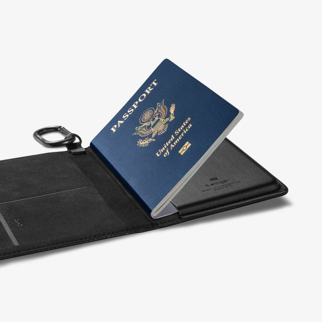 Spigen Universal Passport Holder Black