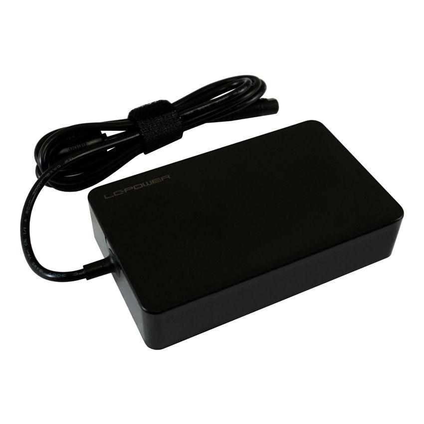 LC Power LC-NB-PRO-90 18,5-20V / 4,87A 90W univerzális hálózati notebook töltő
