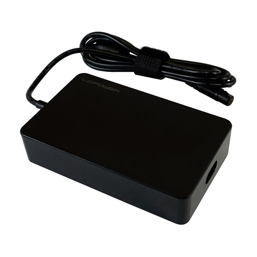 LC Power LC-NB-PRO-90 18,5-20V / 4,87A 90W univerzális hálózati notebook töltő