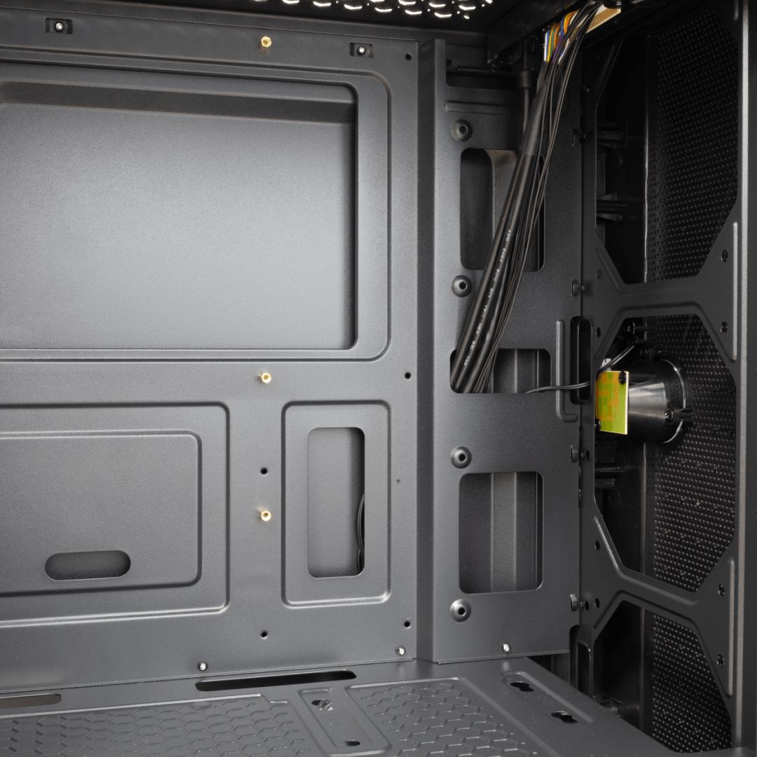 White Shark Panzer 2 Window Black