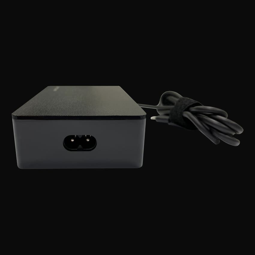 LC Power LC-NB-PRO-140-C 5-28V / 5A 140W Type-C univerzális hálózati notebook töltő