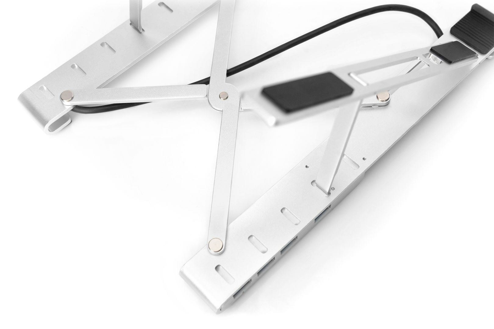 Digitus Változtatható Notebook Állvány integrált USB-C Hubbal Silver