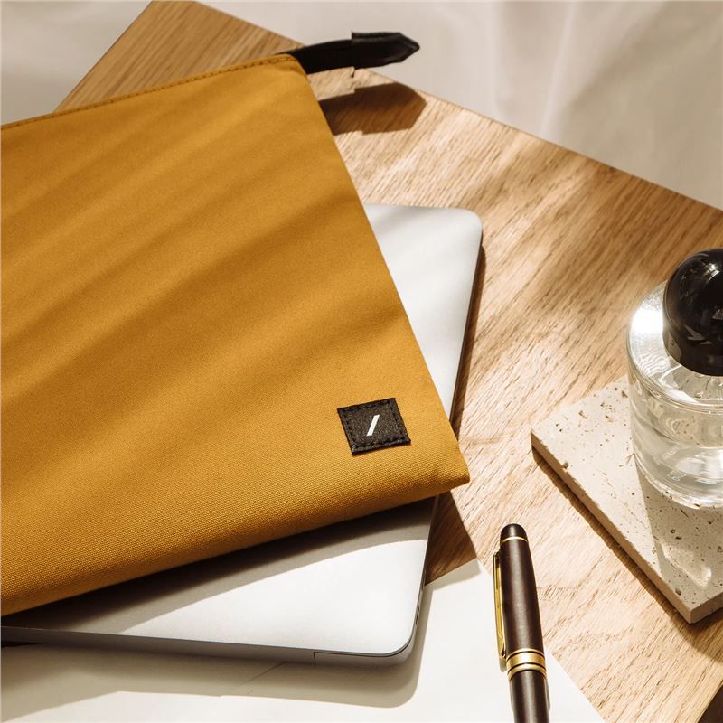Native Union Stow Lite Sleeve, kraft - Macbook 13