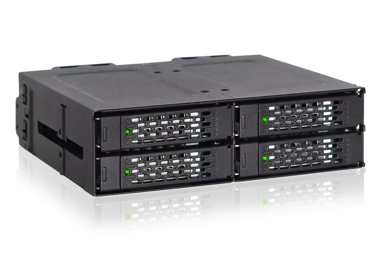 IcyDock ToughArmor MB699VP-B 4 Bay 2.5