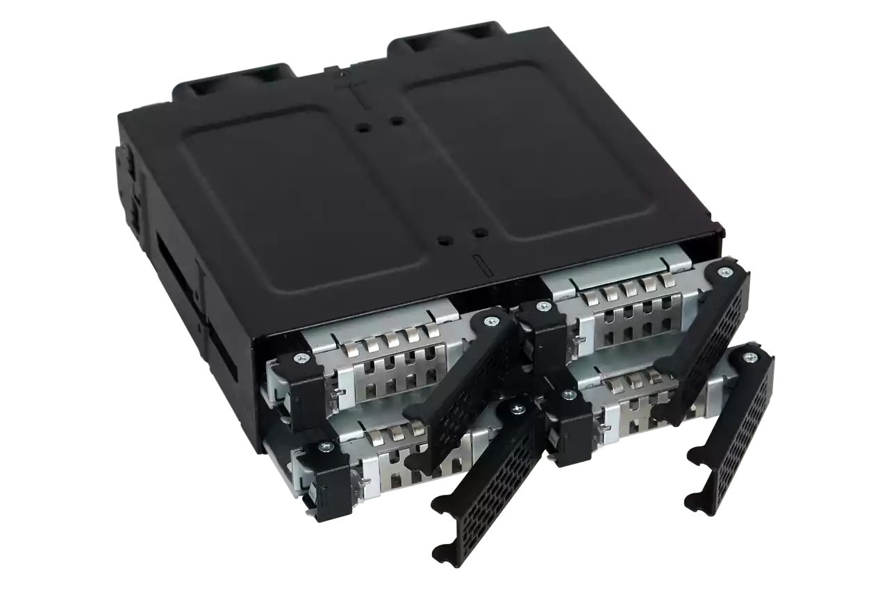 IcyDock ToughArmor MB699VP-B 4 Bay 2.5
