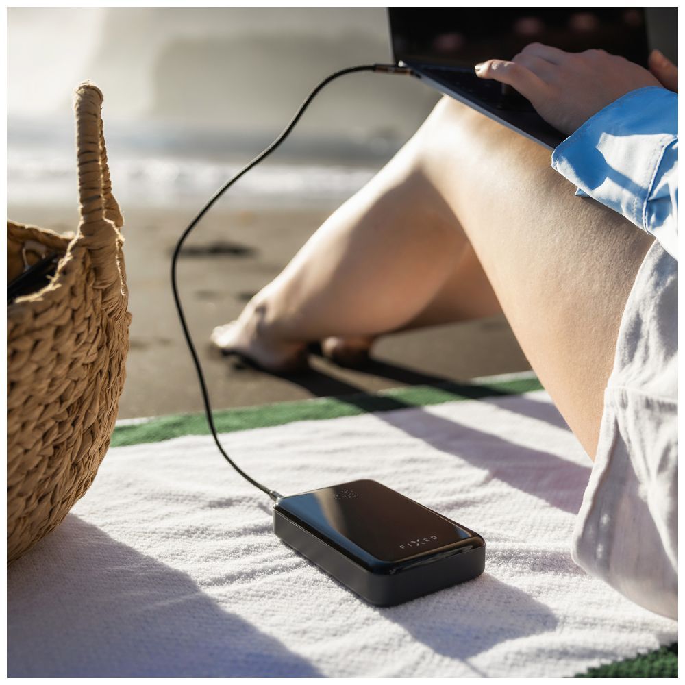 FIXED Zen 20 Pro powerbank LCD kijelzővel, 20,000 mAh, PD3.0, kimenetek:2x USB-C + 1x USB-A, szürke