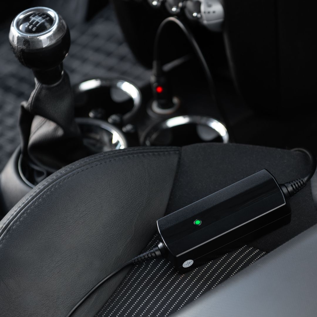 Akyga AK-ND-33 19,5V / 3,34A 65W 7,4x5mm Dell autós notebook töltő