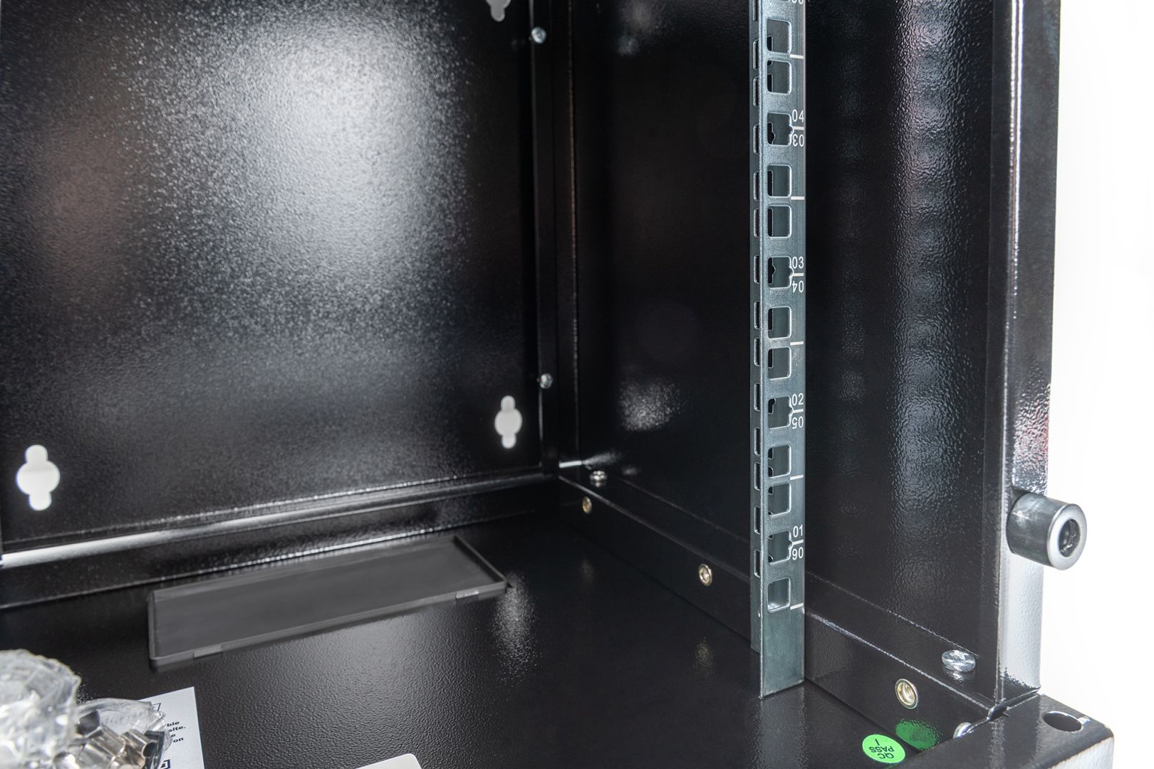 Digitus DN-10-06U-B Falra szerelhető Rackszekrény Black