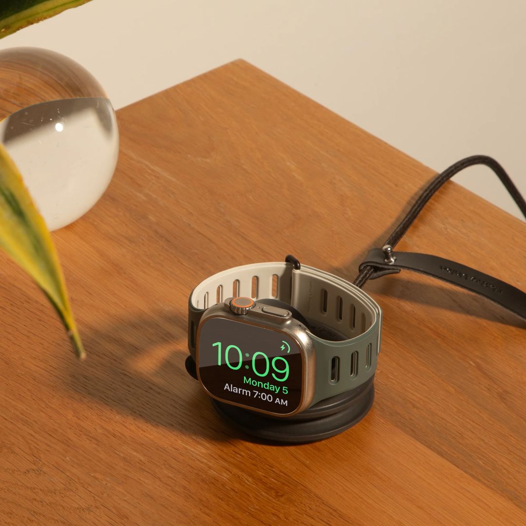 Native Union Voyage 2-in-1 Qi2 wireless charger Black