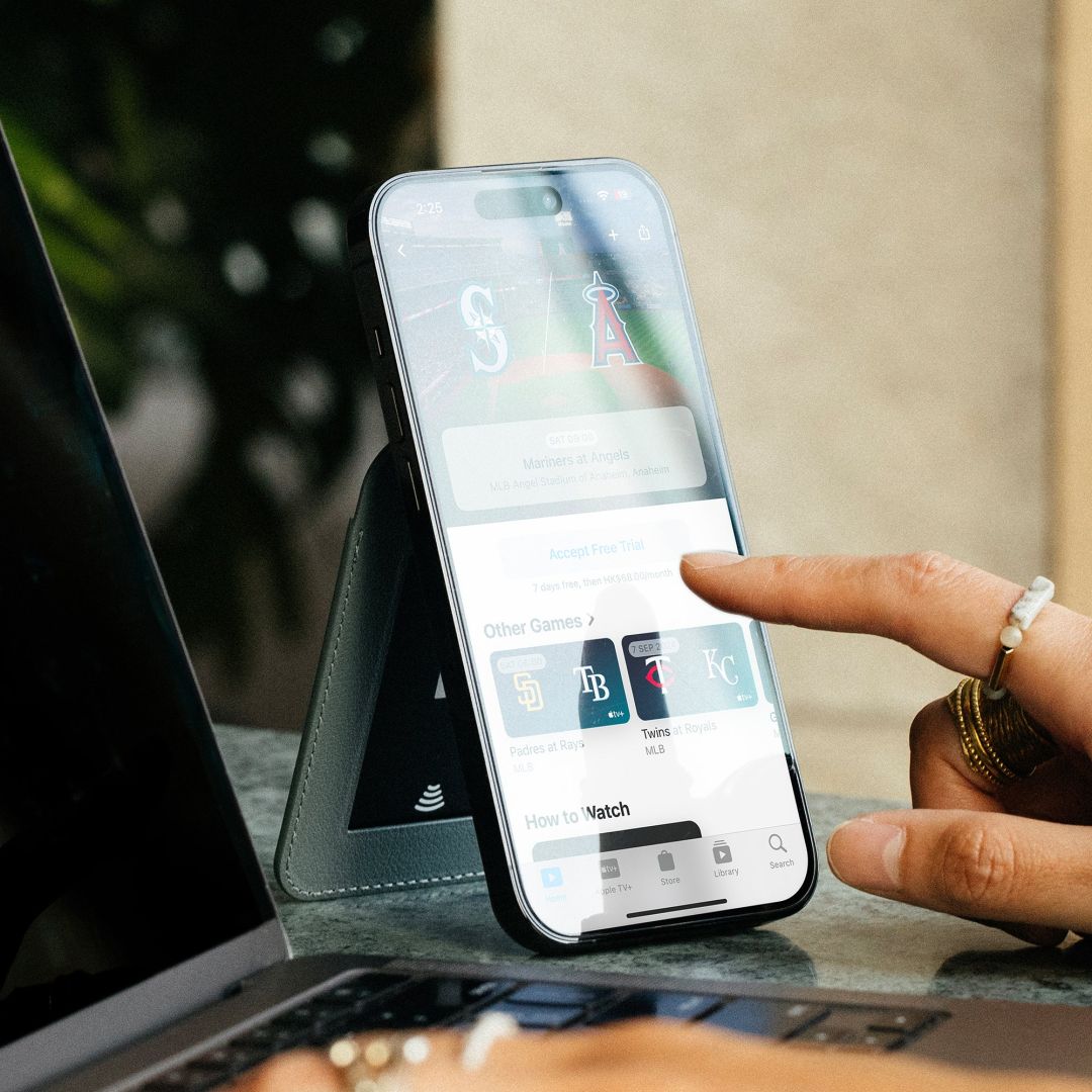 Native Union Active Wallet Stand Black