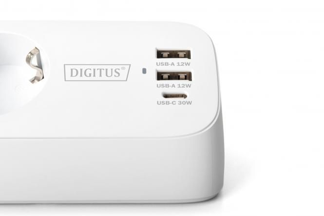 Digitus Hálózati Elosztó Kapcsolóval 3DIN 1,5m White