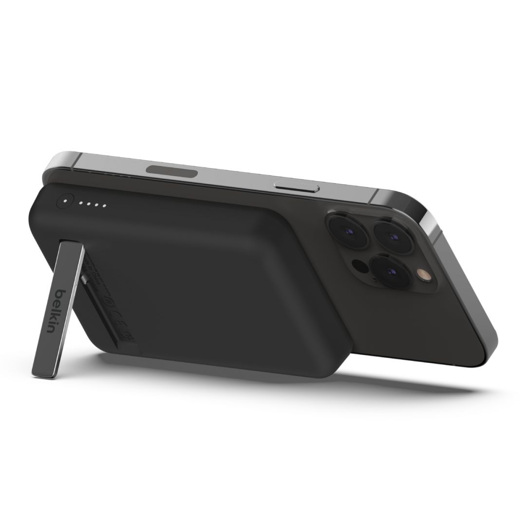 Belkin BPD004BTBK BoostCharge Magnetic Wireless 5000mAh PowerBank + Stand Black