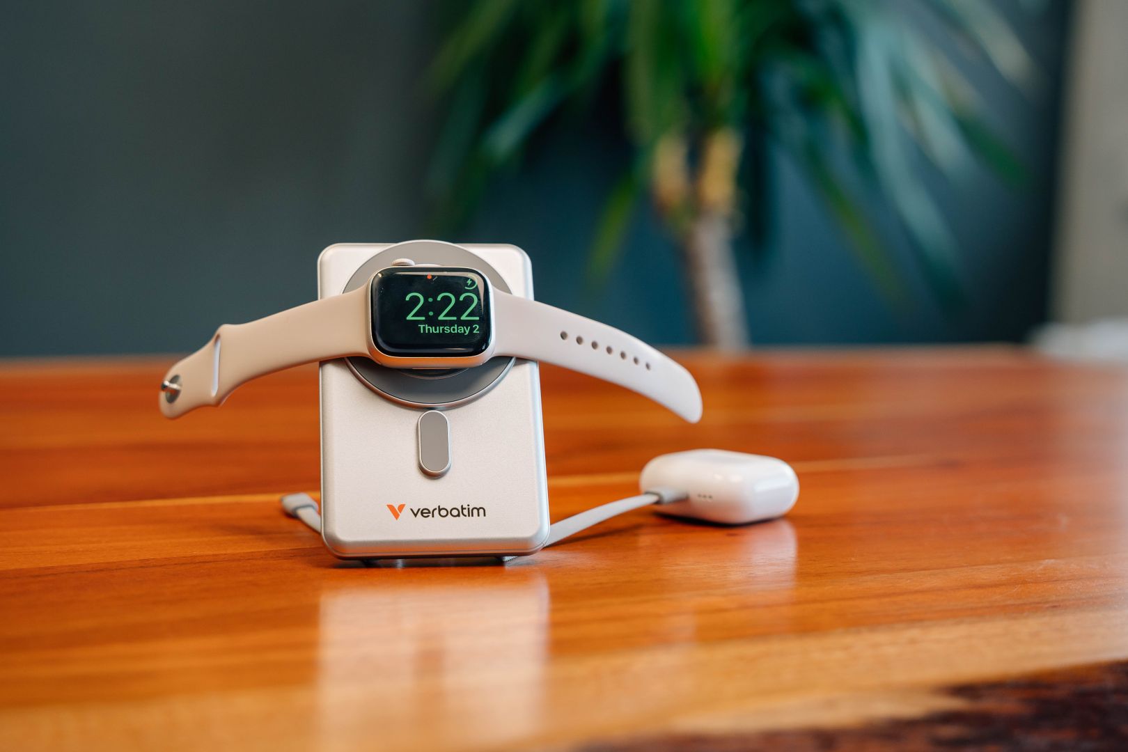 Verbatim Charge ''n'' Go Two Cable 10000mAh PowerBank Silver