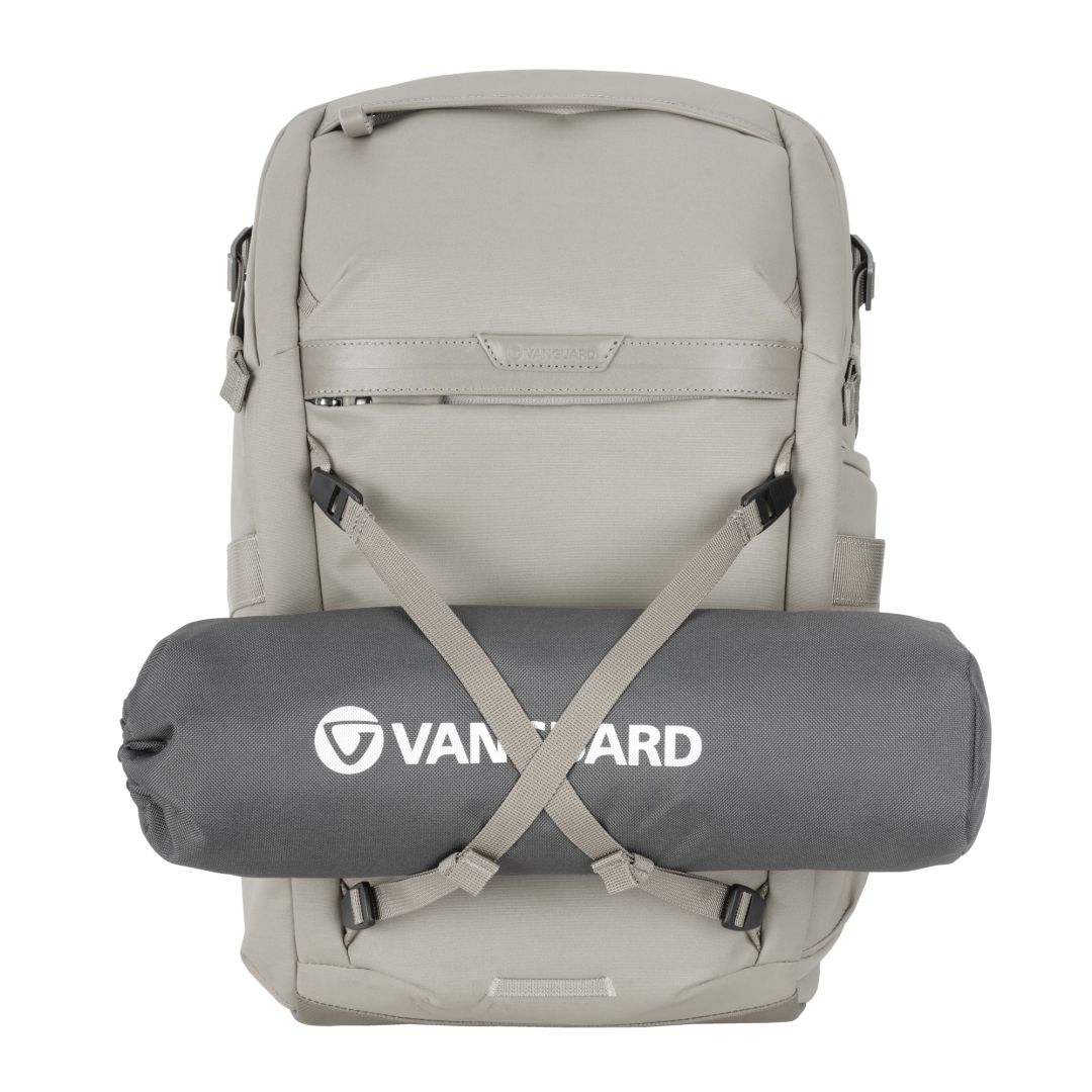 Vanguard VEO Metro 20-Liter Camera and Everyday Backpack Cream