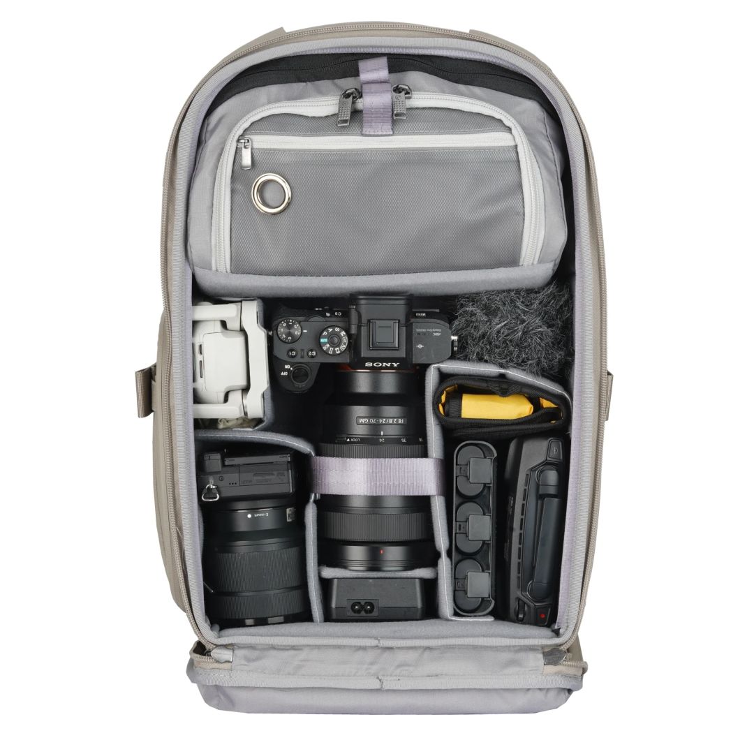 Vanguard VEO Metro 20-Liter Camera and Everyday Backpack Cream