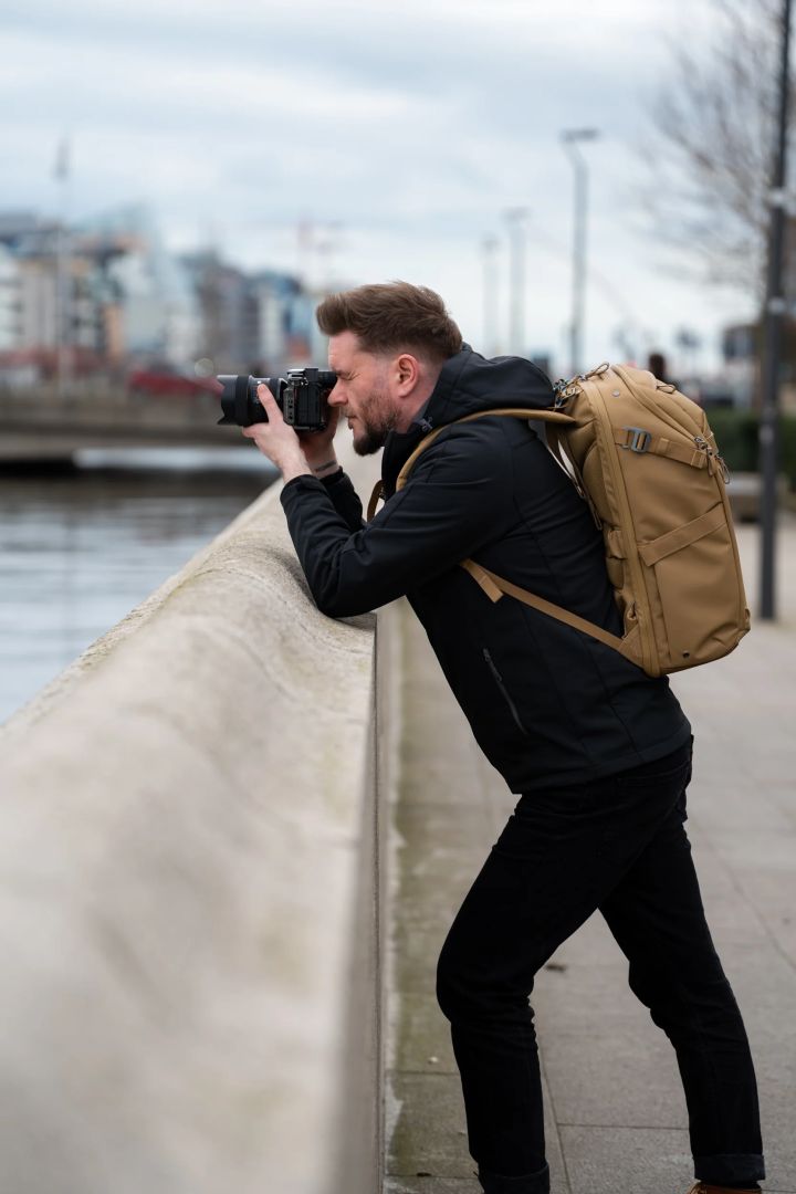 Vanguard VEO Metro 20-Liter Camera and Everyday Backpack Cream