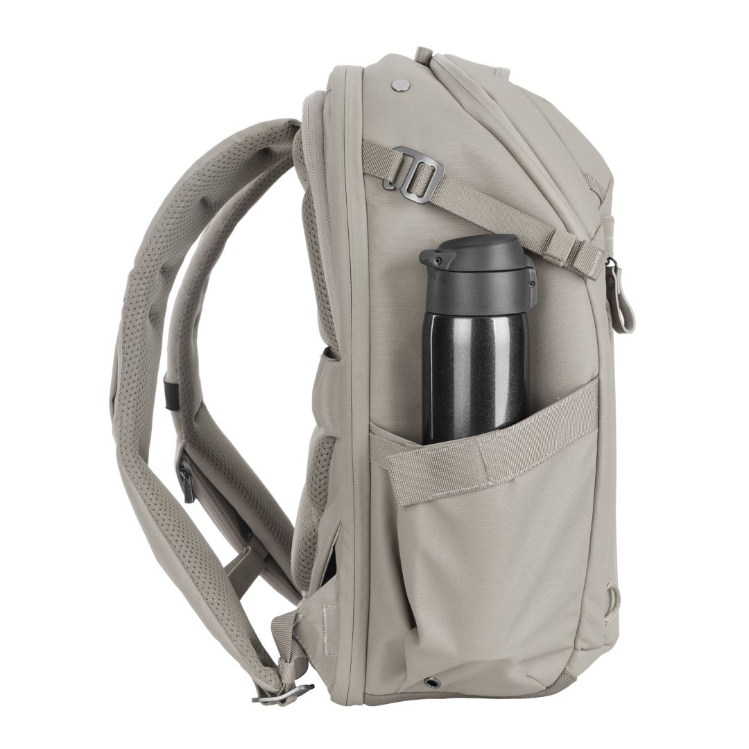 Vanguard VEO Metro 20-Liter Camera and Everyday Backpack Cream