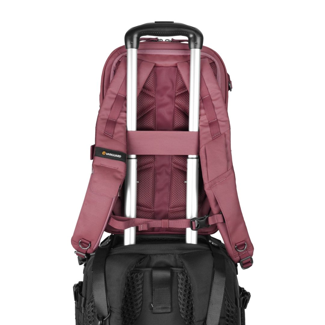Vanguard VEO Metro 25-Liter Camera and Everyday Backpack Magenta