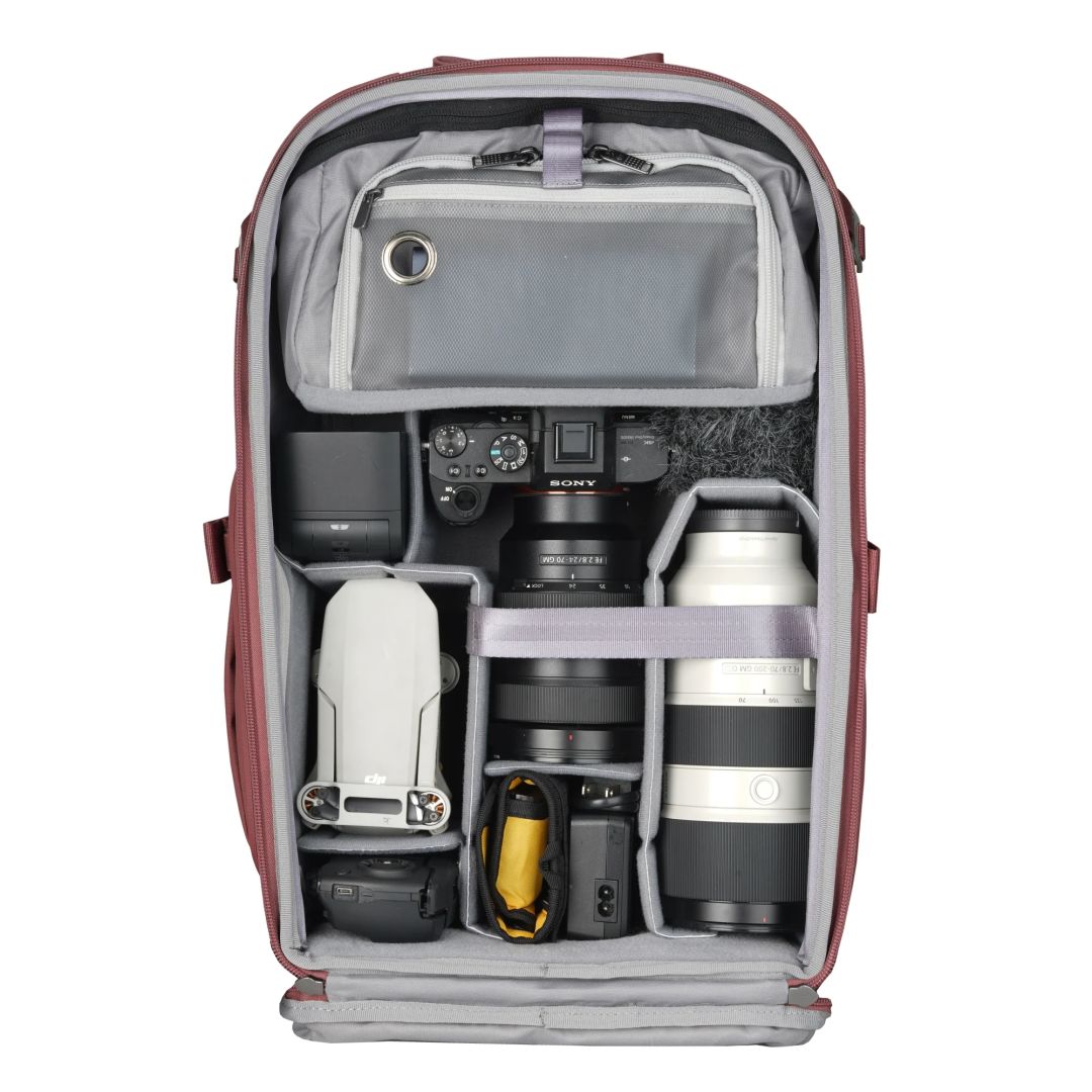 Vanguard VEO Metro 25-Liter Camera and Everyday Backpack Magenta