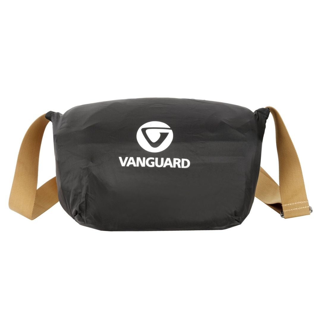 Vanguard VEO Metro 4-Liter Camera and Everyday Shoulder Bag Beige