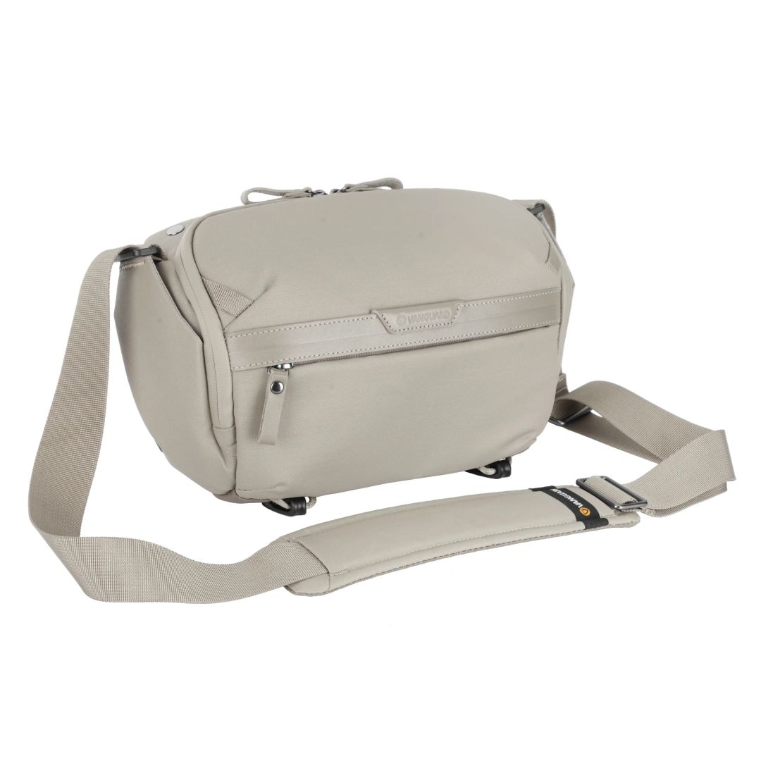 Vanguard VEO Metro 4-Liter Camera and Everyday Shoulder Bag Cream