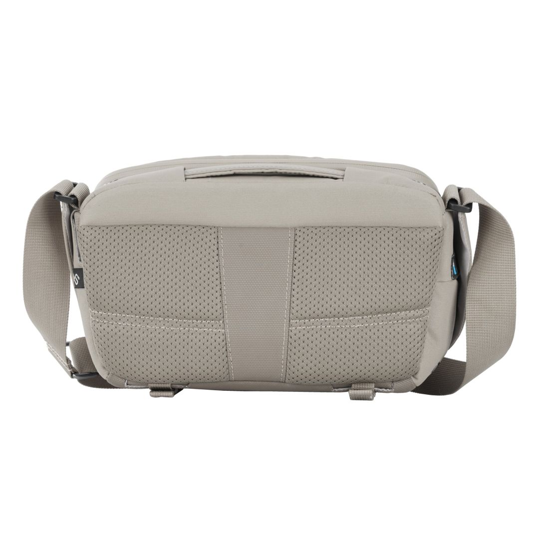 Vanguard VEO Metro 4-Liter Camera and Everyday Shoulder Bag Cream